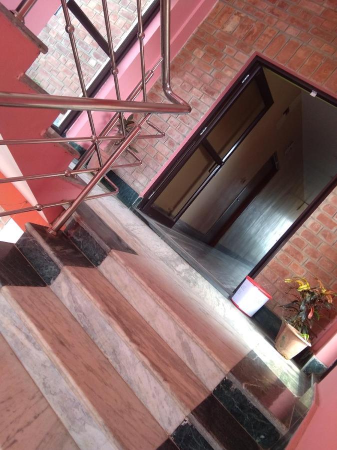Whispering Woods Inn Bolpur Ngoại thất bức ảnh