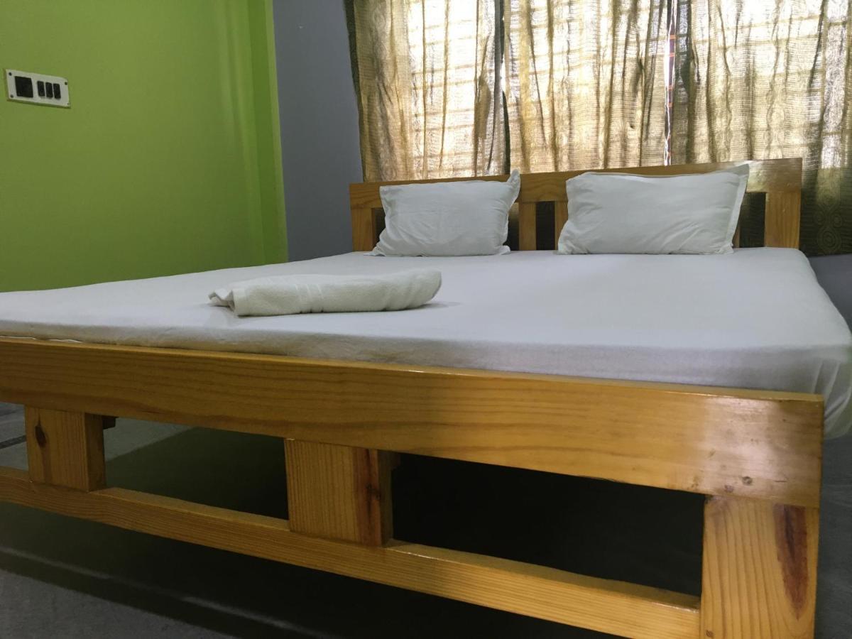 Whispering Woods Inn Bolpur Ngoại thất bức ảnh