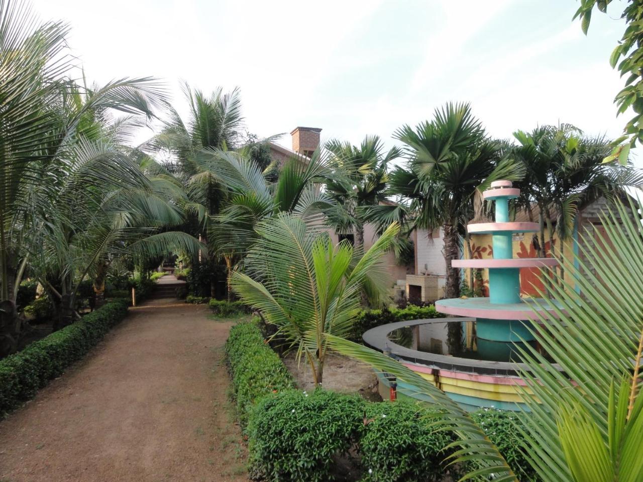 Whispering Woods Inn Bolpur Ngoại thất bức ảnh